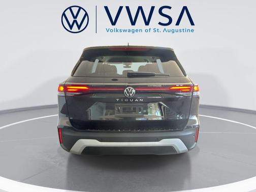 deep black pearl 2026 Volkswagen Tiguan 2.0T S
