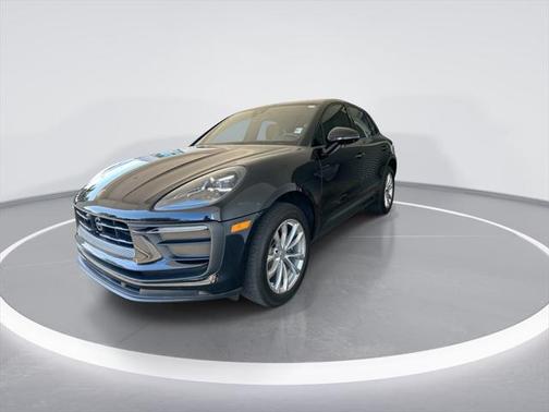 2023 Porsche Macan Base