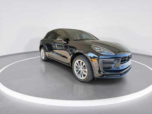 2023 Porsche Macan Base
