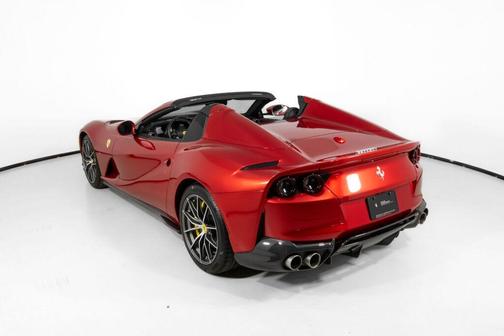 2022 Ferrari 812 GTS Base