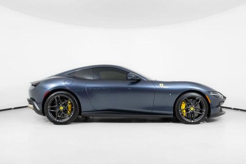 Blu Roma 2024 Ferrari Roma
