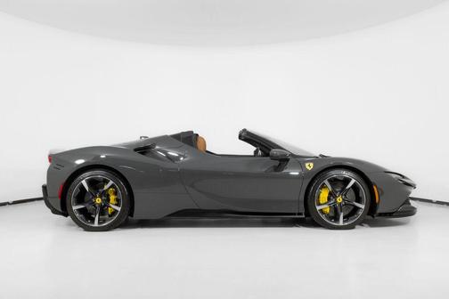 Grigio Scuro 2023 Ferrari SF90 Spider