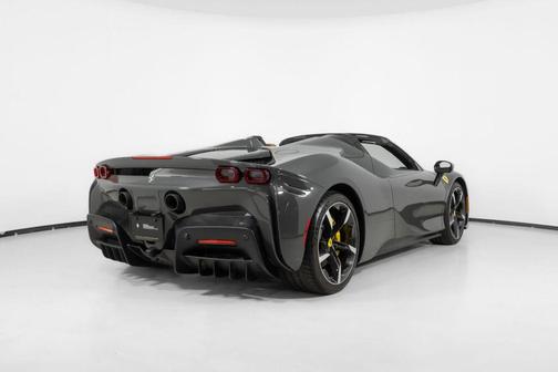Grigio Scuro 2023 Ferrari SF90 Spider