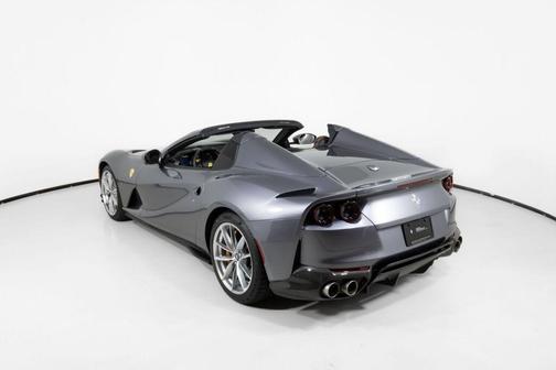 2021 Ferrari 812 GTS 