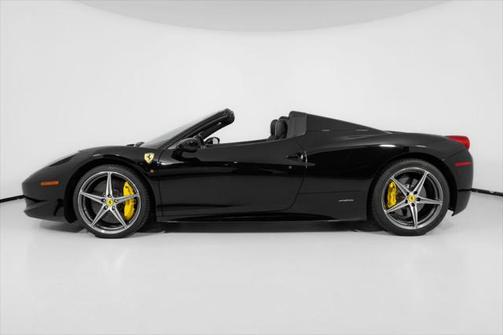 2015 Ferrari 458 Spider Base