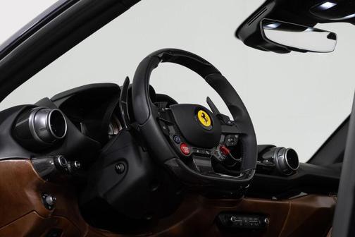 2021 Ferrari 812 GTS Base
