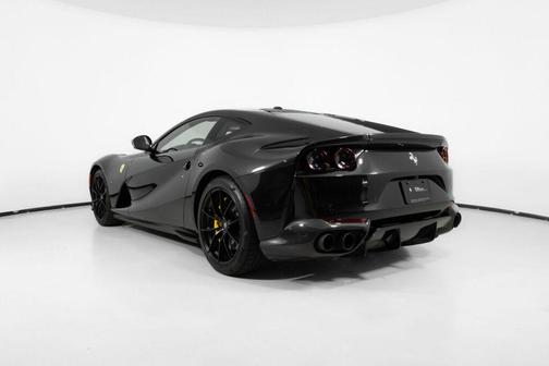 2020 Ferrari 812 Superfast Base