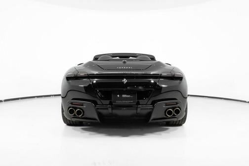 2025 Ferrari Roma Spider Base