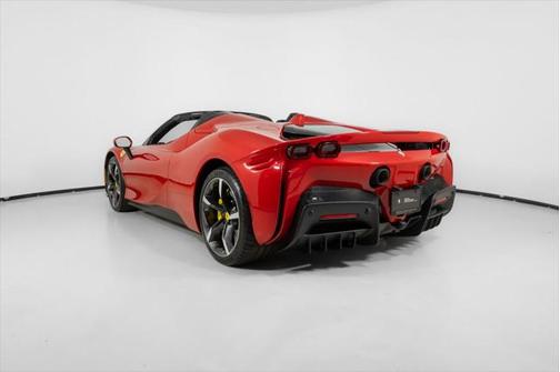 2023 Ferrari SF90 Spider Base