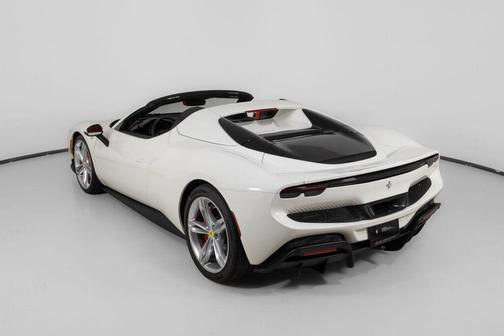 Bianco Avus 2025 Ferrari 296 GTS
