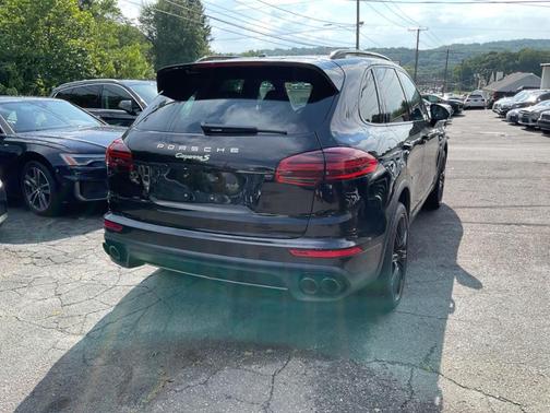 2016 Porsche Cayenne Cayenne S E-Hybrid