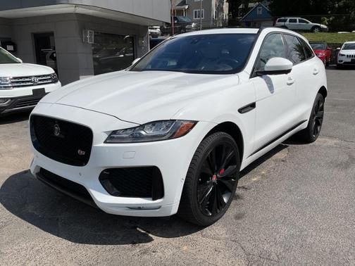 2019 Jaguar F-PACE S