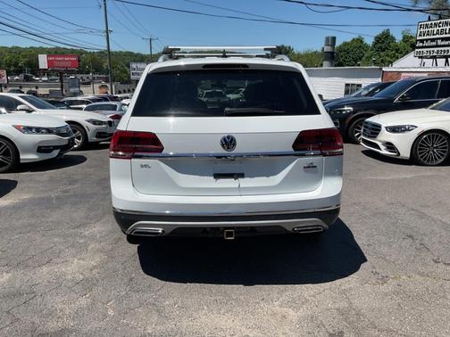 2018 Volkswagen Atlas 3.6L SEL Premium