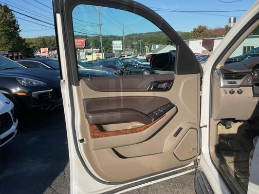 2016 Chevrolet Suburban LTZ