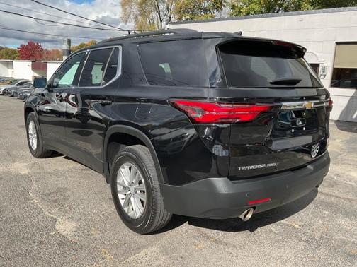 2022 Chevrolet Traverse LT Cloth