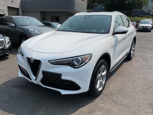 2020 Alfa Romeo Stelvio Base