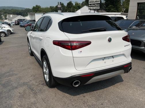 2020 Alfa Romeo Stelvio Base
