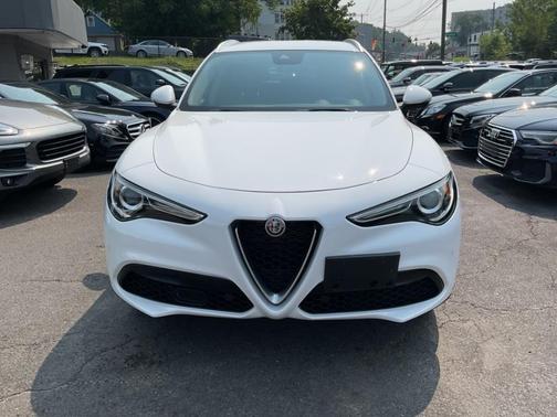 2020 Alfa Romeo Stelvio Base