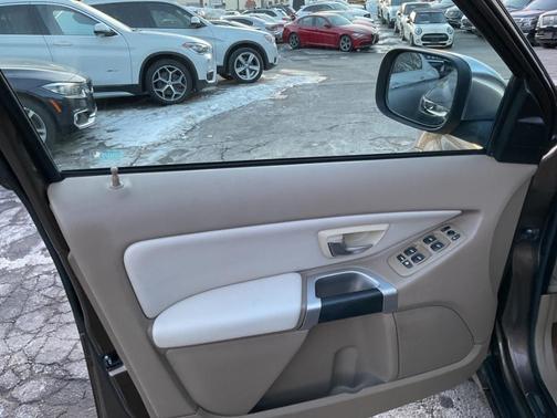 2013 Volvo XC90 3.2 Platinum