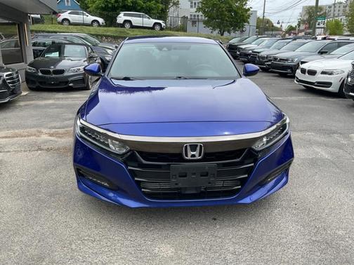 Still Night Pearl 2020 Honda Accord Sport 1.5T