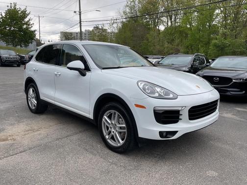 Carrara White Metallic 2016 Porsche Cayenne Cayenne