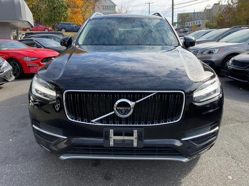2017 Volvo XC90 T6 Momentum