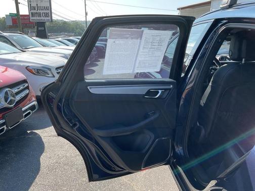 2015 Porsche Macan S