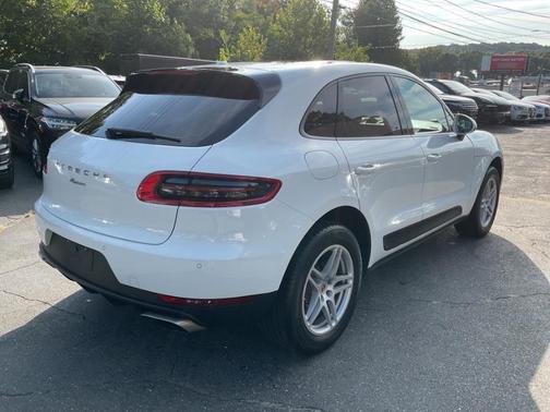 2018 Porsche Macan AWD