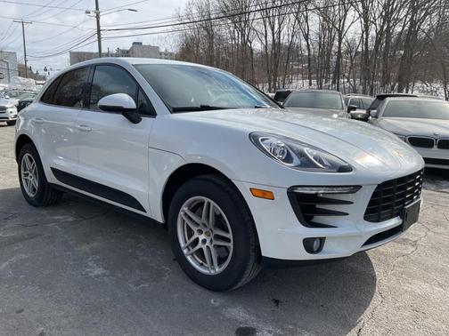 2018 Porsche Macan AWD