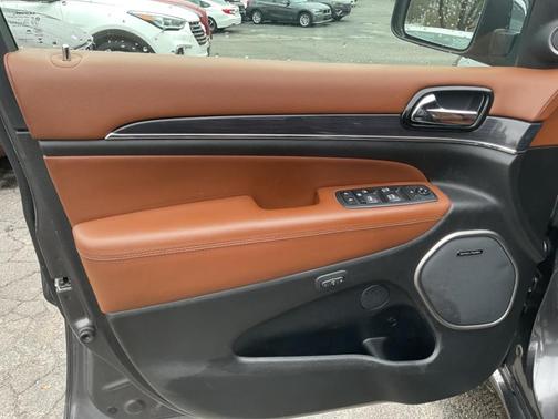 Granite Crystal Metallic Clearcoat 2020 Jeep Grand Cherokee High Altitude