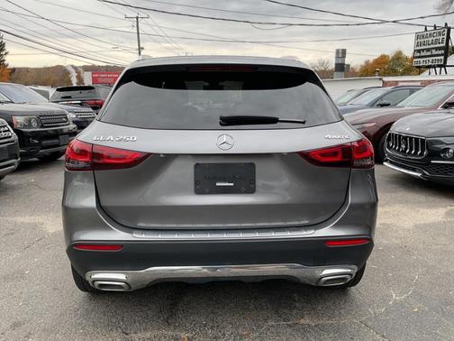 2021 Mercedes-Benz GLA 250 Base 4MATIC