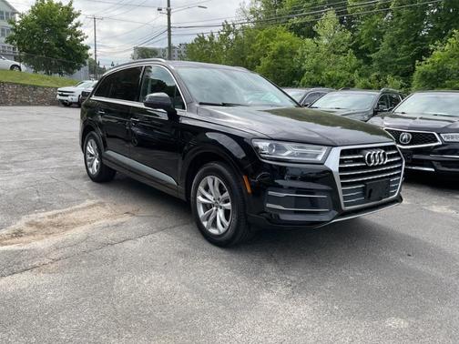 Night Black 2019 Audi Q7 45 Premium
