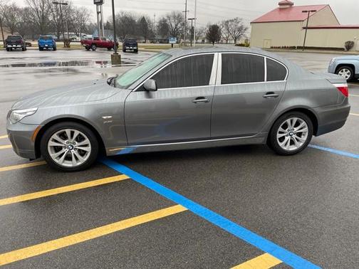 Photo 4 of 38 of 2009 BMW 535 i xDrive