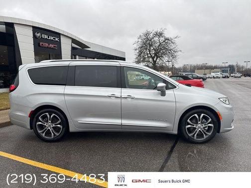 2024 Chrysler Pacifica Pinnacle