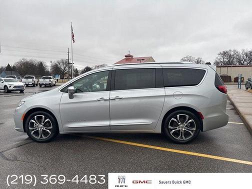 2024 Chrysler Pacifica Pinnacle