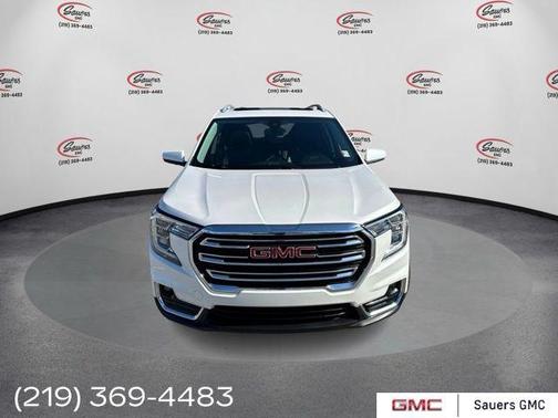 White Frost Tri-Coat 2024 GMC Terrain SLT