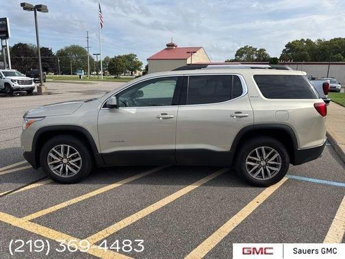 2017 GMC Acadia SLE-2