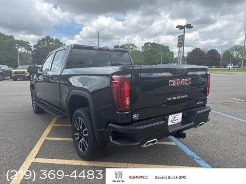 2025 GMC Sierra 1500 AT4