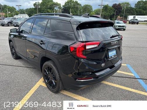 2023 GMC Terrain SLT