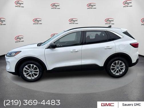 White Metallic 2022 Ford Escape SE