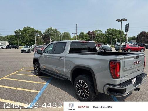 2025 GMC Sierra 1500 AT4