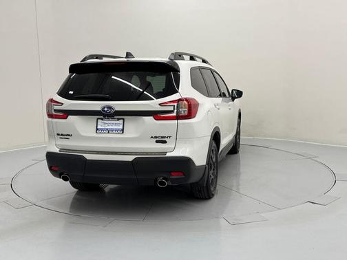 2025 Subaru Ascent Onyx Edition Touring 7-Passenger