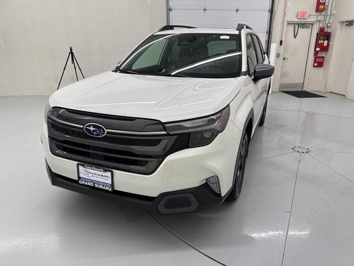 Crystal White Pearl 2026 Subaru Forester Limited