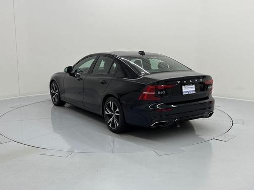 2019 Volvo S60 T5 R-Design
