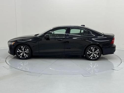 2019 Volvo S60 T5 R-Design