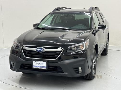 Crystal Black Silica 2022 Subaru Outback Premium