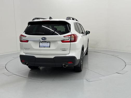 2025 Subaru Ascent Limited 8-Passenger