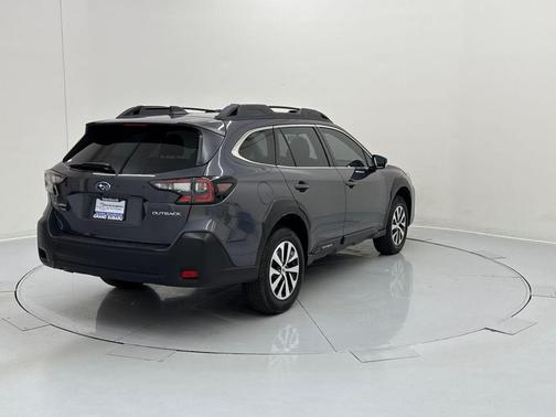 2023 Subaru Outback Base