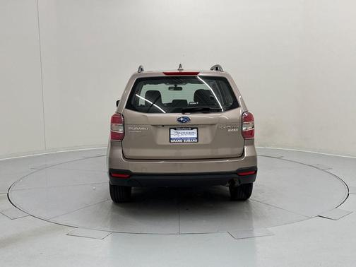 2016 Subaru Forester 2.5i