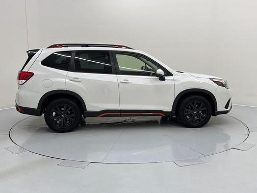 Crystal White Pearl 2024 Subaru Forester Sport